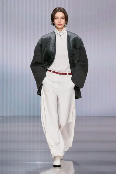 Look 14